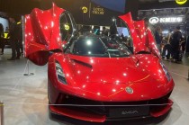 最贵的几款新车都在这里了｜2025上海车展