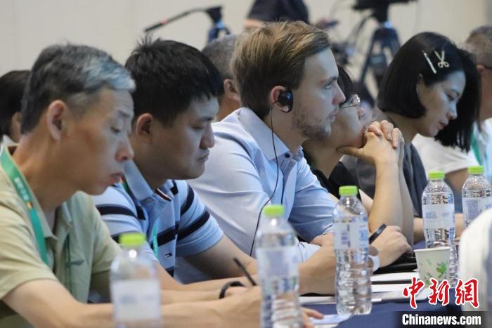 业界专家相聚山东青岛探讨润滑行业绿色发展  第3张 业界专家相聚山东青岛探讨润滑行业绿色发展  第3张