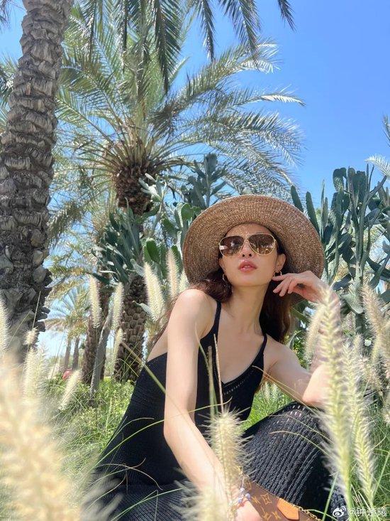 夏日的钟楚曦:你可真是把我辣得说不出话  第8张 夏日的钟楚曦:你可真是把我辣得说不出话  第8张